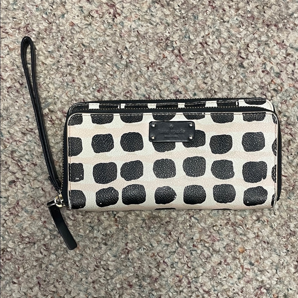Kate Spade Black White cream leather double wristlet Wallet